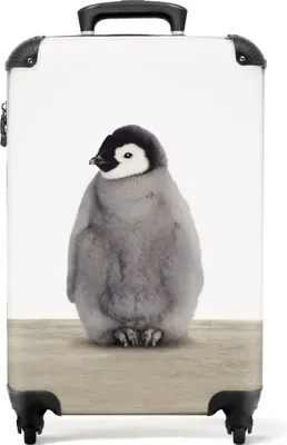 Produktbild von NoBoringSuitcases.com Kinder Handgepäck Koffer 55x35x20 cm, 36L, Farbenfrohe Drucke für Kinder: Weiß - Pinguin, Reisekoffer mit 4 Rollen