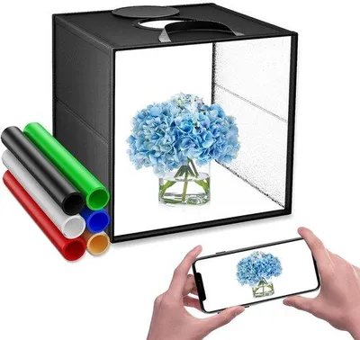 Obrázek produktu pro Přenosný světelný box Unyqoos® s 120 LED diodami, 3 teplotami barev a 9 úrovněmi jasu, 6 pozadími a USB napájením – ideální pro produktovou fotografii