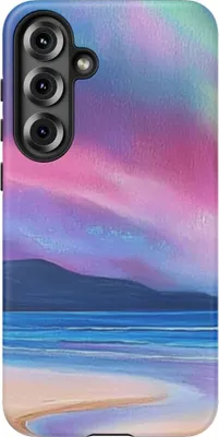 Produktbild von Nordlichter über Küstenklippen und Strand – Hülle Kompatibel mit Samsung Galaxy S25 Plus