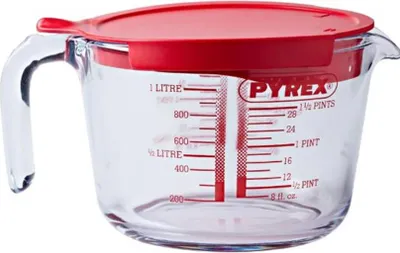 Immagine prodotto di Caraffa dosatrice Pyrex - con coperchio - Classic Prepware in vetro resistente al calore da 1 litro
