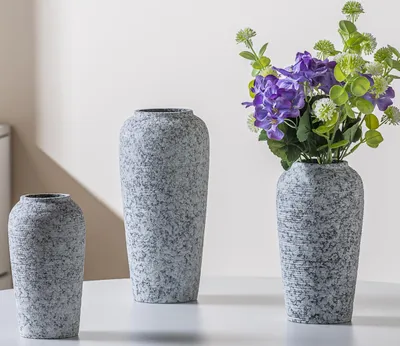 Zdjęcie produktu dla Zestaw 3 ceramicznych wazonów, nowoczesny design, czarno-biały, idealny do dekoracji kwiatami