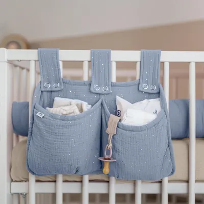 Productafbeelding van Bedtas Blauw met goudapplicatie - bedorganizer voor kinderbed