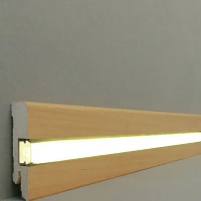Produktbild von Licht - Fußleisten / Licht - Sockelleisten "Lübeck" (Echtholzfurnier - 16.61.18L) - Afzelia (Doussié) lackiert