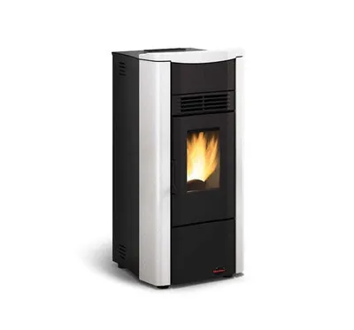 Zdjęcie produktu dla Pelletofen Extraflame Giusy Plus 2.0, moc 3,0-7,5 kW | Czarny