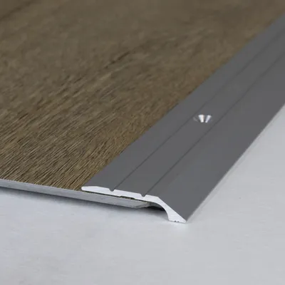 Produktbild von PROVISTON | Abschlussprofil | Aluminium eloxiert | Silber | Breite 30 mm | Höhe 4.5 mm | Länge 1000 mm | Gebohrt | Einfassprofil | Einschubprofil | Abschlussleiste | Bodenprofil | 1 Stück