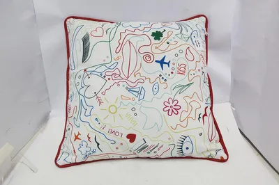 Imagen del producto de Gilde Kissen, quadratisch, "Colorful Modern Art", Einliniendesign, Polyester, mehrfarbig, VE 3, L. 15 cm, B. 45 cm, H. 45 cm Höhe: 45.00 cm Breite: 45.00 cm Tiefe: 15.00cm  47514