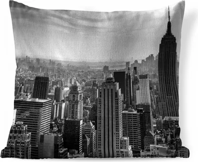 Produktbild von MuchoWow® Zierkissen Sofakissen Wohnzimmer Dekokissen 45x45 cm New Yorker Skyline - schwarz und weiß - Schlafpolster - Polster für das Sofa
