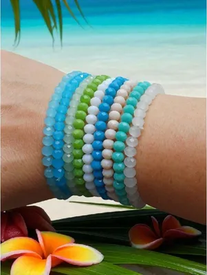 Produktbild von Ein Set aus 9 Armbändern – farbiges Set 1