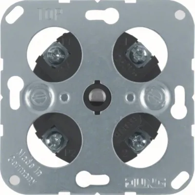 Produktbild von Hager Mechanische Zeitschaltuhr, 2-polig, 16A, 250V, 15min, Unterputz, Basiselement, 1 Stk.