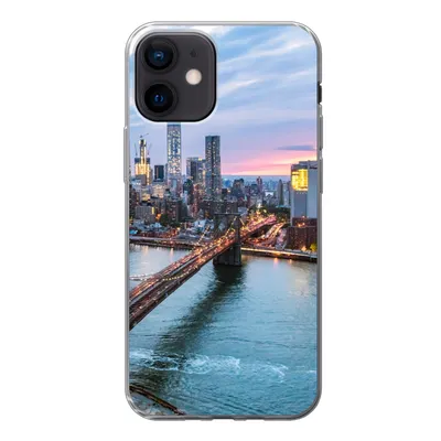 Produktbild von MuchoWow® Handyhülle Schutzhülle Hülle für iPhone 12 New Yorker Skyline an der Brooklyn Bridge Silikon Softcase Handy Hülle - Schutzhülle