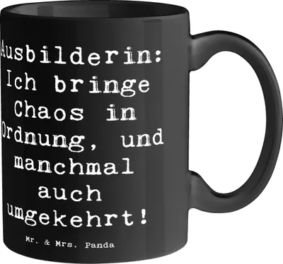 Produktbild von Mr. & Mrs. Panda Becher Spruch Ausbilderin Chaos Ordnung - Schwarz - Geschenk, Ausbildungsalltag, Motivation, Berufe, Trinkbecher, Lernumfeld, Tasse, kreative Geschenke