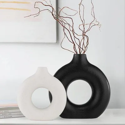 Produktbild von Keramische donut vazenset, 2 stukken, matte glans, neutrale boho-stijl, Scandinavische minimalistische stijl, groot zwart en klein wit