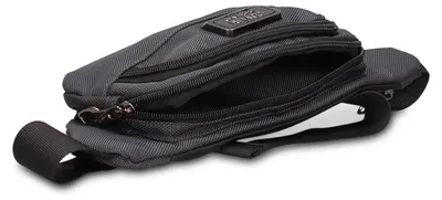 Image de Sac à dos pour hommes, en simili cuir noir, avec bandoulière réglable et poches zippées