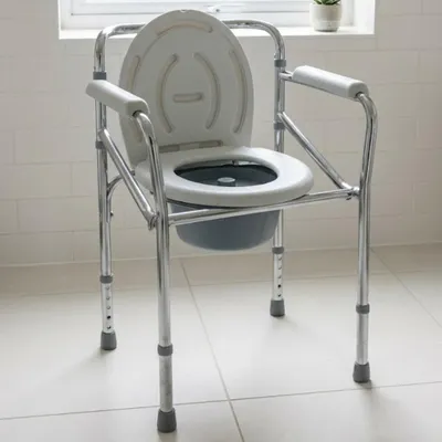 Produktbild von 4-in-1-Klappsitz für Toilette oder Dusche, höhenverstellbar