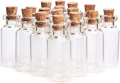 Immagine prodotto di Piccole bottiglie di vetro da 5 ml, confezione da 20 pezzi, con tappo in sughero, ideali per decorazioni creative
