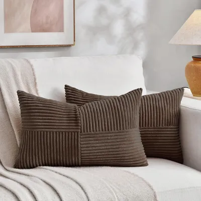 Produktbild von Set mit 2 dunkelbraunen Cord-Kissenbezügen, 50 x 70 cm, weich, moderne Dekokissenbezüge, Sofakissen, Boho-Dekoration für Sofa, Schlafzimmer, Wohnzimmer, Bett