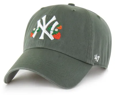 Produktbild von '47 Brand MLB Clean Up Icon Strawberry Strapback Cap New York Yankees moss