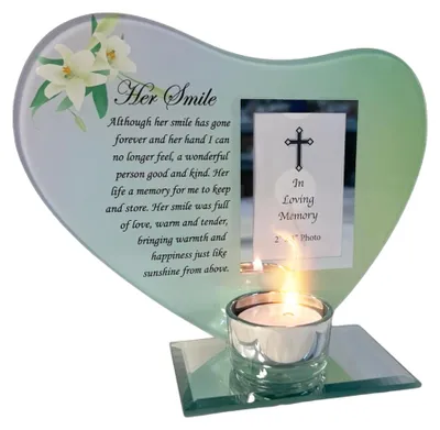 Immagine prodotto di Candela commemorativa in vetro e portafoto a forma di cuore