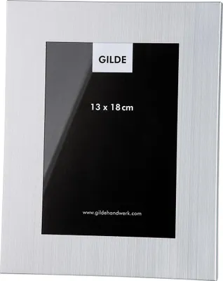 Productafbeelding van Gilde fotolijst, rechthoekig, modern, aluminium, zilverkleurig, set van 3.Hoogte: 24,00 cmBreedte: 19,00 cmDiepte: 1,00 cmArtikelnummer: 65545