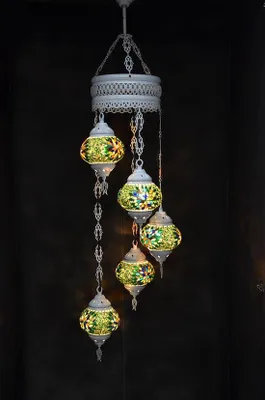 Produktbild von Hanglampe mit 5 bunten Pastell-Mosaik-Kugeln aus grünem Glas, marokkanische Deckenleuchte, 120 cm lang
