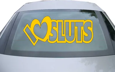 Produktbild von Indigos UG - Aufkleber Heckscheibe & Motorklappe DE2356 - gold - 600x257 mm - I love Sluts - Auto Scheiben Fenster Heckklappe Tuning Racing JDM - Die cut