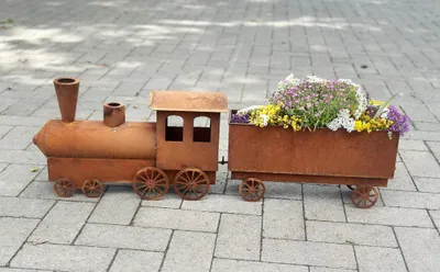 Produktbild von Lokomotive mit Waggon zum Bepflanzen 44x22x132cm Edelrost Gartendeko Rost Metall Eisenbahn Zug Lok mit Anhänger
