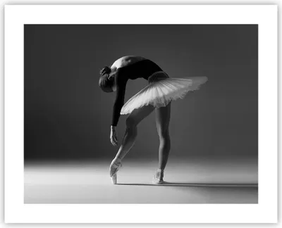 Produktbild von Poster - Poster ohne Rahmen - Ballerina Figur Schwarz und Weiß - 50x40 cm - Wand Bild - Wanddeko - Wandbilder - Kunstposter - Wandposter - Bilder - Kunstdruck - Wanddekoration - P2XAA50x40-4400