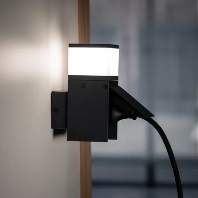 Produktbild von Kanlux Wandleuchte DASTEN EL16 mit Steckdose Außen schwarz G9 IP44 38768