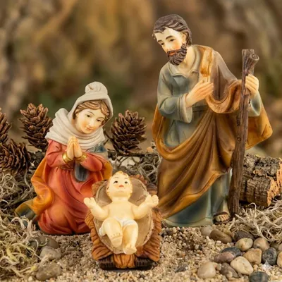 Produktbild von Hochwertige Krippenfiguren Heilige Familie 4-tlg., ca. 10 cm, K 504-01