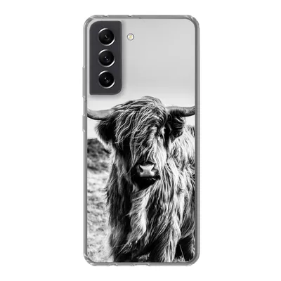 Produktbild von MuchoWow® Handyhülle Schutzhülle Hülle für Samsung Galaxy S21 FE Kuh - Schottischer Hochländer - Schwarz - Weiß - Tier - Natur - Wildtiere Silikon Softcase Handy Hülle - Mobiltelefonhülle