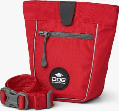Produktbild von Dog Copenhagen Treat Bag Go Explore Classic Red One Size