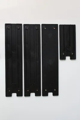 Produktbild von Scheppach Kunststoffführungen (1 Satz = 4 Stück) | Original Ersatzteil für Holzspalter Compact 15t, HL1200, OX 3-1000 | Führungsplatten Gleitplatten