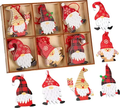 Produktbild von BRUBAKER 24-TLG. Weihnachtsanhänger Wichtel Set - Baumschmuck aus Holz 5,8 cm - Lustige Zwerge mit Weihnachtsmützen und Geschenke - Holzanhänger Weihnachten - Christbaumschmuck