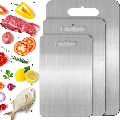 Produktbild von Unyqoos® 3‑teiliges Titanium-Schneidebrett-Set – doppelseitige, messerschonende Küchenbretter (39×28, 34×23, 29×20 cm), flecken- & geruchsresistent
