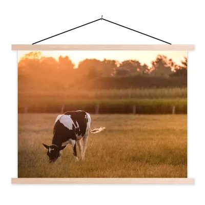 Produktbild von MuchoWow® Textilposter Kuh - Sonne - Tiere 60x45 cm mit holzfarbenen Rahmen - Bild