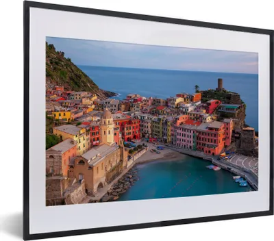 Produktbild von MuchoWow® MuchoWow® Gerahmtes Poster Blick auf die bunten Häuser von Vernazza in Cinque Terre 40x30 cm - Poster mit zchwarzem Bilderrahmen - Bilderrahmen - Poster im Rahmen