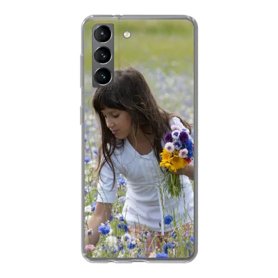 Produktbild von MuchoWow® Handyhülle Schutzhülle Hülle für Samsung Galaxy S21 Mädchen - Blumen - Wiese Silikon Softcase Handy Hülle - Softcase