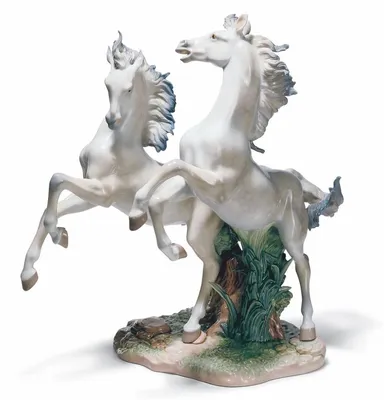 Produktbild von Casa Padrino Luxus Deko Porzellan Skulptur Pferde H. 53 cm - Handgefertigt