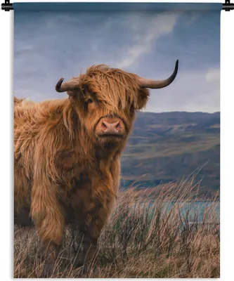 Produktbild von MuchoWow® Wandteppich Wandbehang Schottischer Highlander - Berg - Wasser - Natur - Kuh 90x120 cm Tapisserie Dekoration Wandtuch - Wanddeko