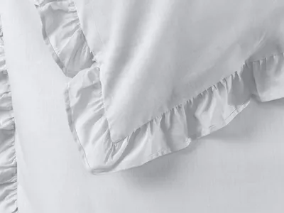 Produktbild von Holiday Heimtex OptiDream Renforcé-Bettwäsche 135x200 cm Romantik mit Rüschen, silber