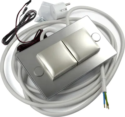 Produktbild von THEBO ST 3020 ST/2 LED Steckdosenelement EDELSTAHL mit LED Hintergrundeleuchtung und Klappdeckel / Schukosteckdosen / Klappdeckel