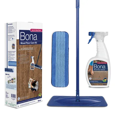 Produktbild von Bona Parkettboden Reiniger Set mit Wischmopp, 1 L Parkettreiniger und Mikrofaser-Pad, Starter-Set für lackierte und gewachste Holzböden