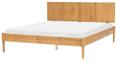 Produktbild von BELIANI Bett Hellbraun Kiefernholz mit Lattenrost 160x200 cm hohes Kopfteil Lamellenoptik ohne Fußteil Skandi Design Bettrahmen Holzbett Doppelbett