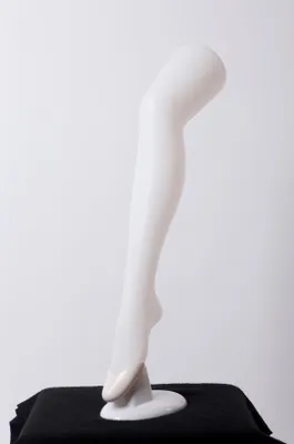 Image de T-1W Jambe décorative féminine. blanc, jambe vitrine chic moderne