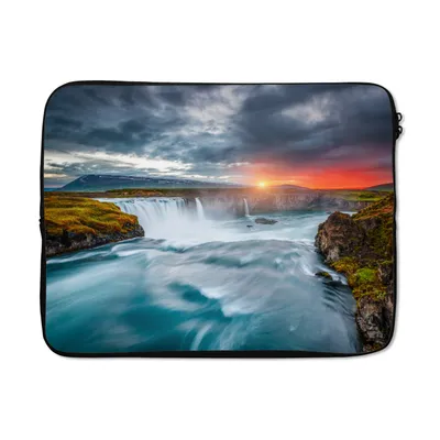 Produktbild von MuchoWow® Laptop Hülle 17 Zoll Laptoptasche Wasserfall - Sonnenuntergang - Natur - Wasser - Zipper - Schutzabdeckung