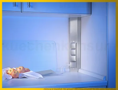 Produktbild von Thebo Ecksteckdose 17686K Edelstahl 4fach ST 3008K mit Klappen Silber senkrecht