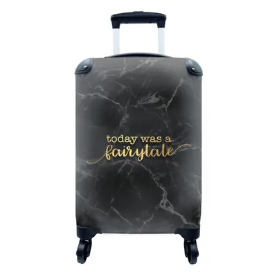 Produktbild von MuchoWow® Koffer Handgepäck Trolley Rollkoffer Kleine Reisekoffer mit 4 Rollen - Zitate - Sprichwörter - Gold - Marmor - Cabin Size < 55x40x23 cm & 55x40x20 cm - Fotokoffer - Kabinenkoffer - Boardgepäck - Reise-Box - Reisekoffer - Reisegepäck - Koffer mit Bild - Trolley für Kinder