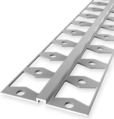 Produktbild von Wandprofil 4 x 4 x 2700 mm Einfasshöhe 2 mm Tapetenprofil Aluminium eloxiert Glatt Geschlossen Gestanzt Silber Küberit