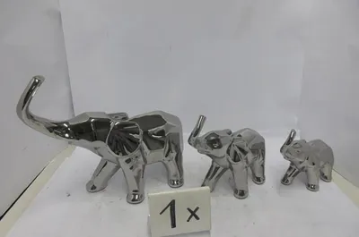 Obrázok produktu pre Gilde Figur, Elefant, "Edgy", Keramik, silberfarben, VE 2, L. 12 cm, B. 30,5 cm, H. 26,5 cm