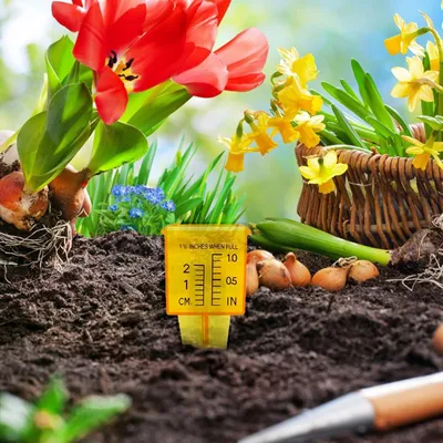 Produktbild von Regenmesser Set von 20 - Digitaler Niederschlagsmesser für den Garten - Ablesen der Regenmenge - 2 Skalen - Robust und dekorativ - Gelb - 135 x 48 x 45 cm